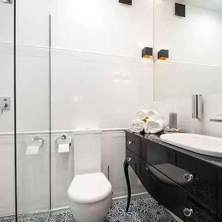 Piekny Fredola Apartment Warsaw